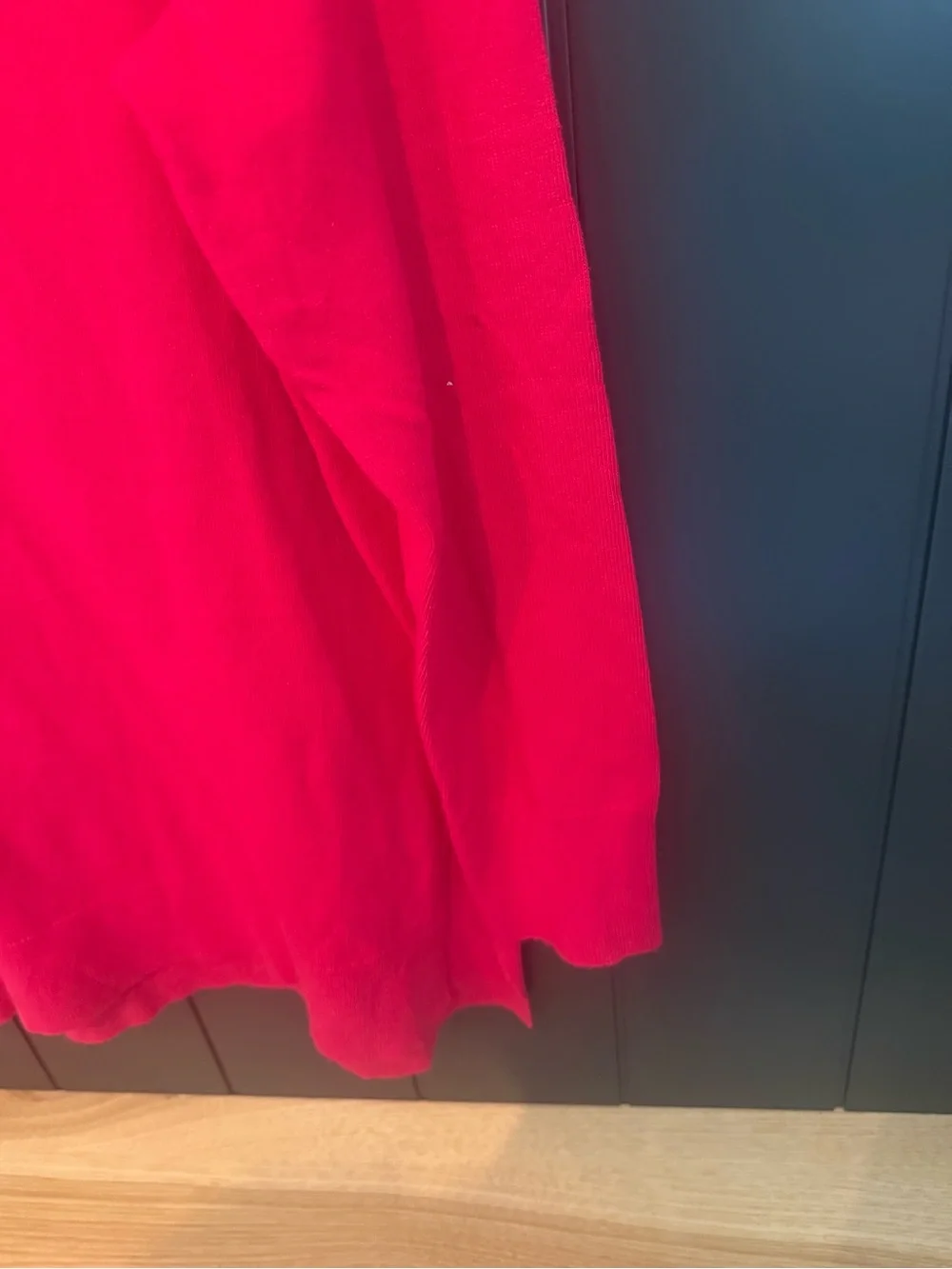🌺 NEW J.CREW V-Neck Sweater in Bright Hot Pink - Picture 4 of 12